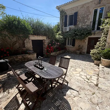 Zante Callisto-stone With Private Pool ヴィラ Yírion