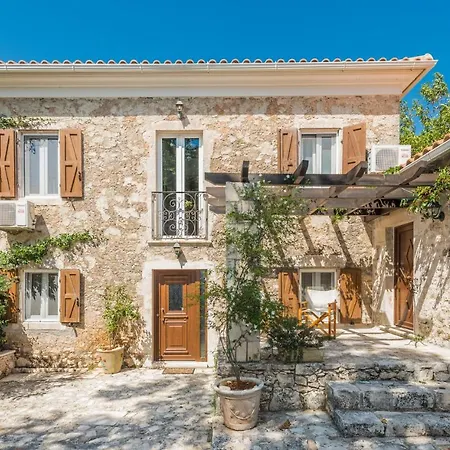 Callisto- Elegant Restored With Pool Villa Gyri