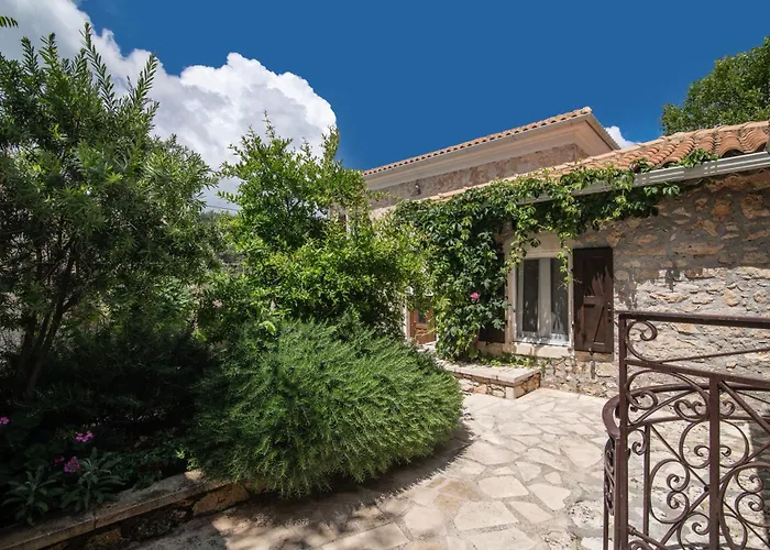 Villa Filoxenia Zante Callisto-stone With Private Pool *